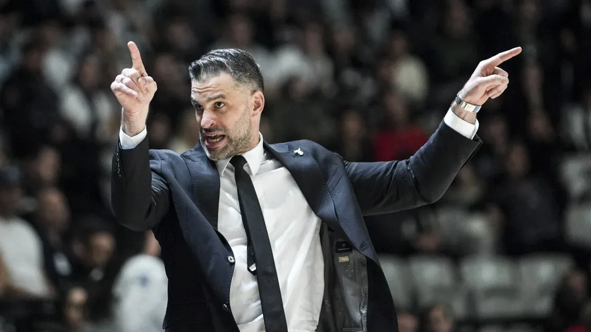 Beşiktaş'ta İstikrar Hamlesi: Dušan Alimpijević ile Sözleşme Yenilendi Beşiktaş'ta İstikrar Hamlesi: Dušan Alimpijević ile Sözleşme Yenilendi