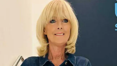 Jane Moore'dan Polka Dot Esintisi: Puantiye Modası Yeniden Zirvede