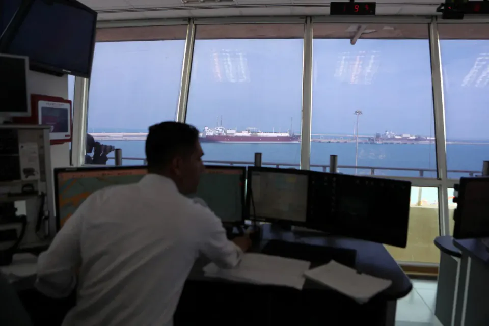 Katar Deniz Trafiğini Normale Döndürdü: ABD-İran Gerilimi Sonrası Karar görseli