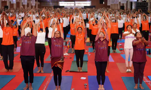 Akshar Yoga Kendraa'dan Tarihi Başarı: Tek Günde 21 Guinness Dünya Rekoru