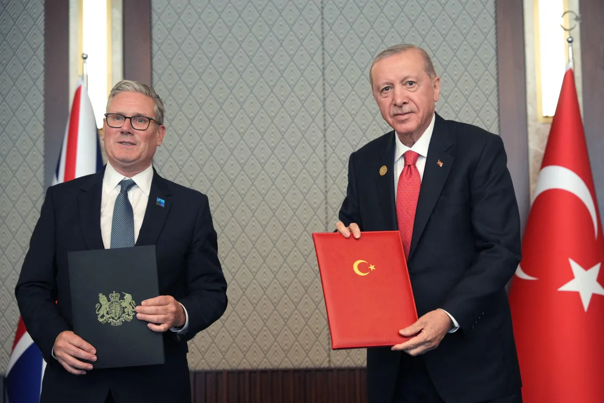 Cumhurbaşkanı Erdoğan'dan NATO Liderlerine Özel Hediye Cumhurbaşkanı Erdoğan'dan NATO Liderlerine Özel Hediye
