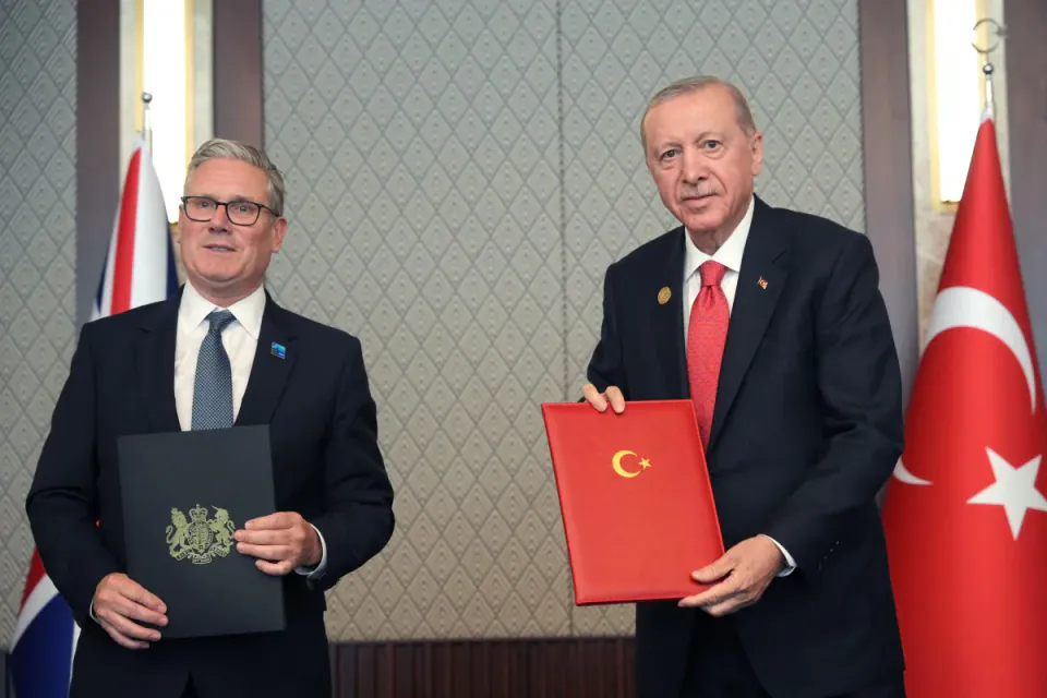 Cumhurbaşkanı Erdoğan'dan NATO Liderlerine Özel Hediye görseli