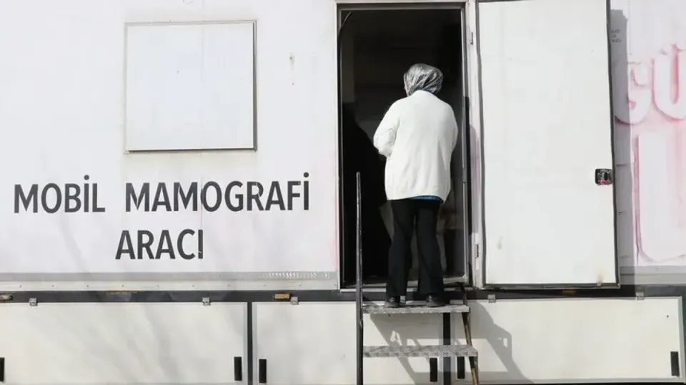 Genç kadınlarda meme kanseri alarmı: 40 yaş altı hastalık oranları artıyor görseli