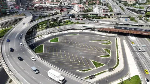 Kadıköy Rıhtım'da Dönüşüm: Otobüs Peronları Uzunçayır'a Taşınıyor