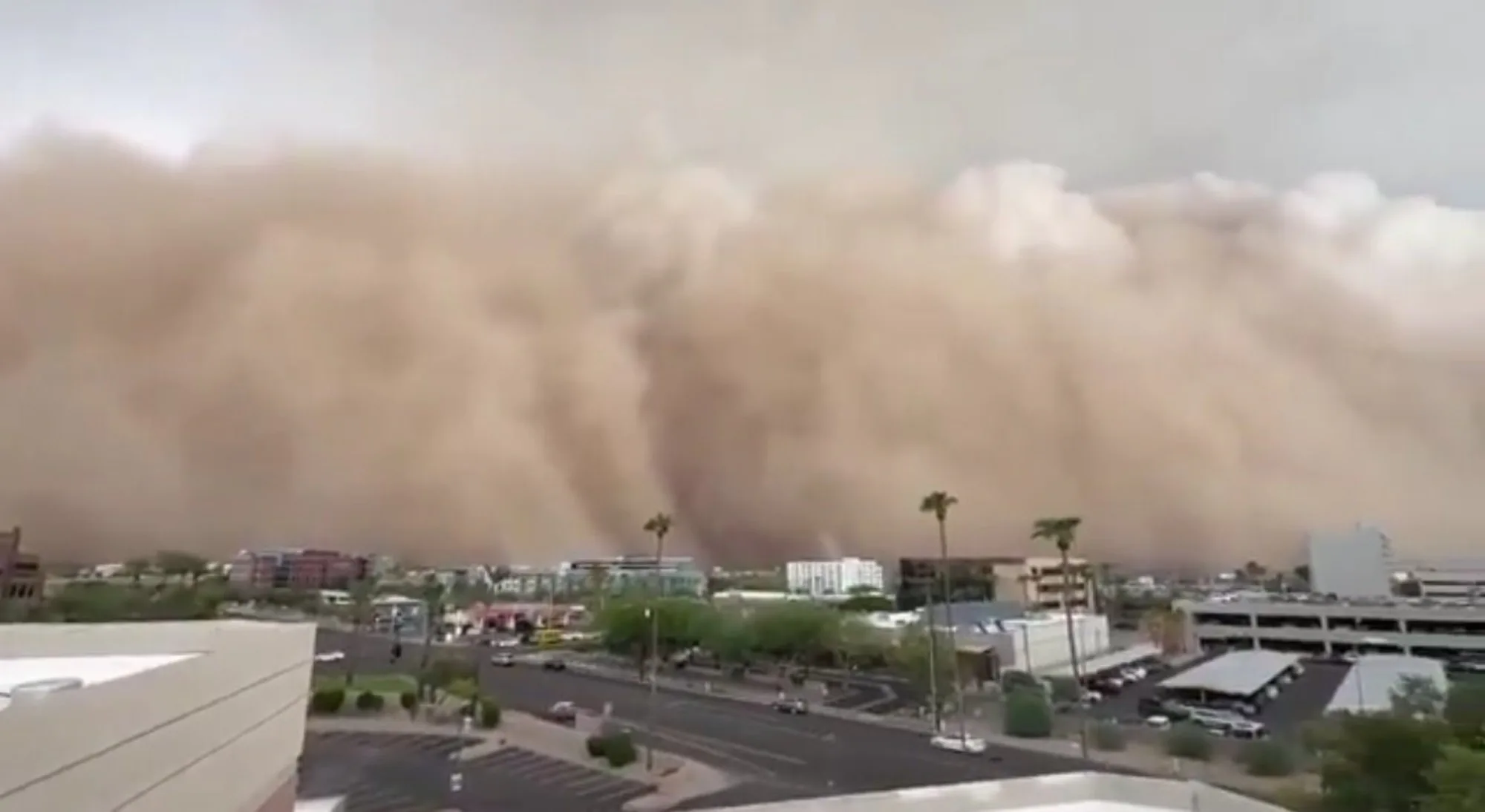 Phoenix'te Dev Toz Duvarı: Arizona'da Haboob Kabusu Phoenix'te Dev Toz Duvarı: Arizona'da Haboob Kabusu