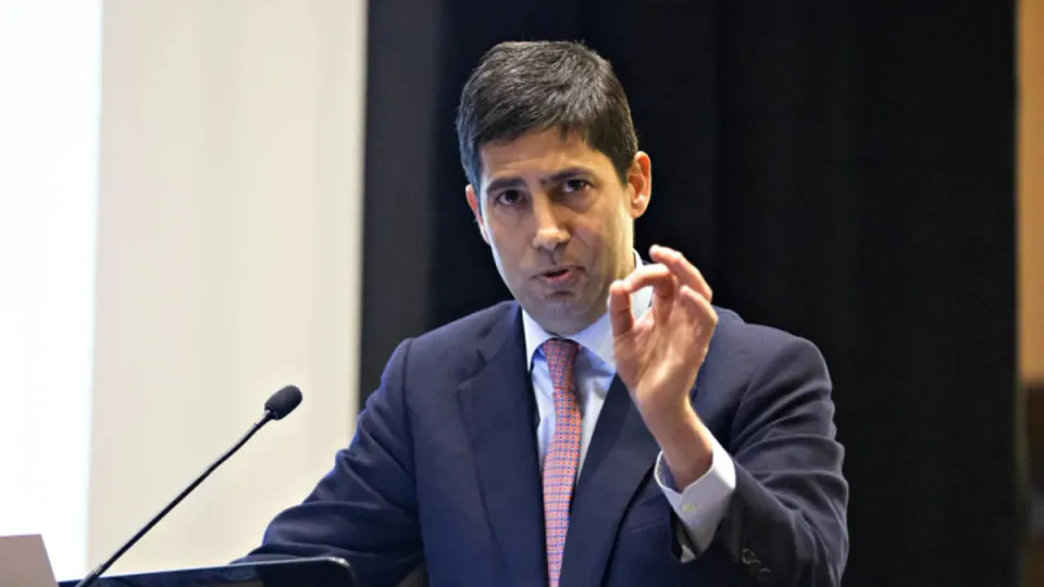Fed Başkanı Kevin Warsh'tan Riskli Hamle: Sessizlik Faizleri Yükseltir mi? görseli