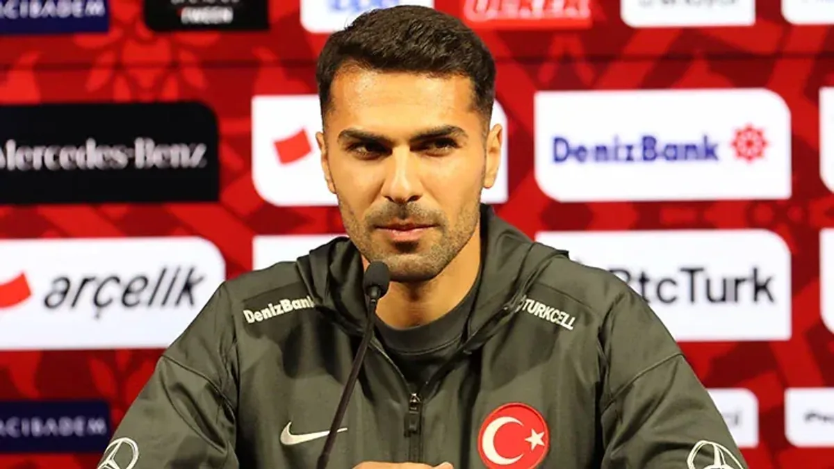 Zeki Çelik'ten Roma'ya Şartlı Teklif: Galatasaray'dan Geleni Reddetti Zeki Çelik'ten Roma'ya Şartlı Teklif: Galatasaray'dan Geleni Reddetti