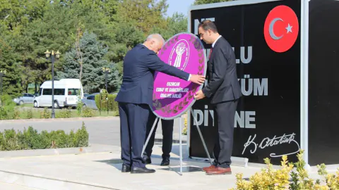 Erzincan'da 39. Ahilik Haftası törenlerle başladı: Atatürk Anıtı'na çelenk konuldu