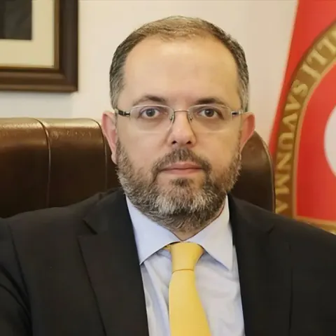 MSÜ Rektörü Erhan Afyoncu'dan ABD-İran Savaşına İlişkin Kritik Tarih Analizi