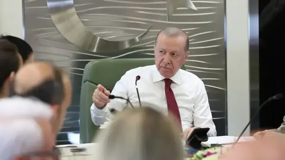 AK Parti'den seçim anketi açıklaması: Mustafa Şen oy oranlarını açıkladı görseli