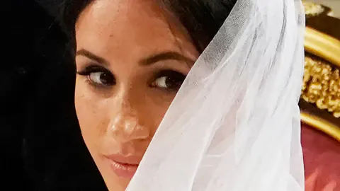 Kraliyet Düğünlerinin Arka Planında Kalan Detaylar: William-Kate, Harry-Meghan ve Eugenie'nin Gizli Anları