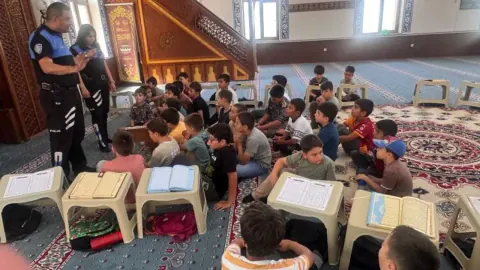 Bozüyük'te Çocuklara Güvenli İnternet ve 112 Acil Çağrı Eğitimi