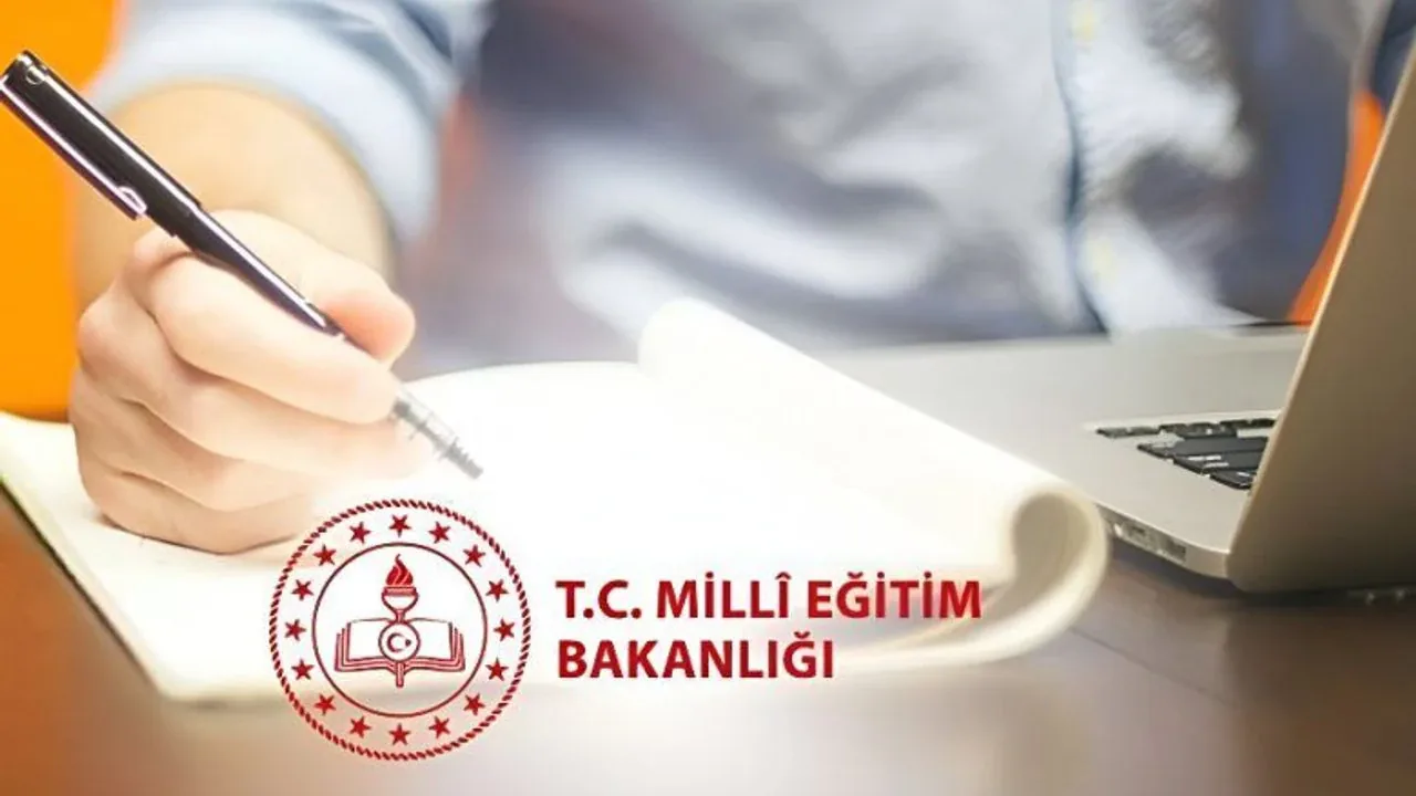 Eğitimde Yeni Dönem: Rota Maarif Platformu ve Öğretmenlikte Dijital Dönüşüm Eğitimde Yeni Dönem: Rota Maarif Platformu ve Öğretmenlikte Dijital Dönüşüm