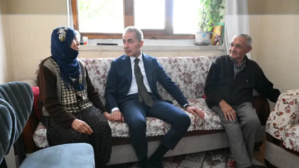 Nevşehir Valisi Hüseyin Kök, Dünya Yaşlılar Günü'nde Ev Ziyareti Yaptı görseli