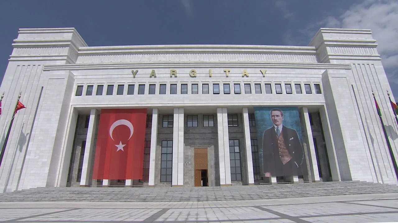 İstifada 'Kişisel Sebepler' Yazmak Kıdem Tazminatını Engelleyebilir: Yargıtay'dan Kritik Karar İstifada 'Kişisel Sebepler' Yazmak Kıdem Tazminatını Engelleyebilir: Yargıtay'dan Kritik Karar