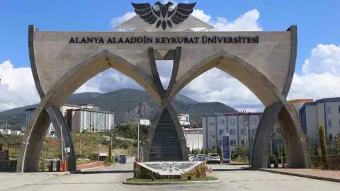 ALKÜ'de lisansüstü program sayısı 85'e çıktı: YÖK'ten 7 yeni program onayı