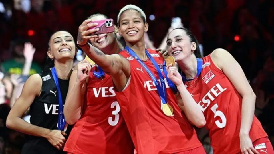 Melissa Vargas'tan tarihi başarı: TMOK Fair Play Büyük Ödülü sahibi oldu görseli