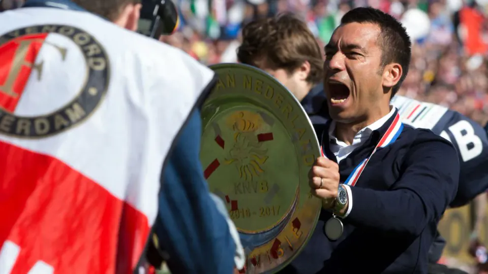 Feyenoord'da Şampiyon Hoca Dönemi: Giovanni van Bronckhorst Geri Döndü görseli