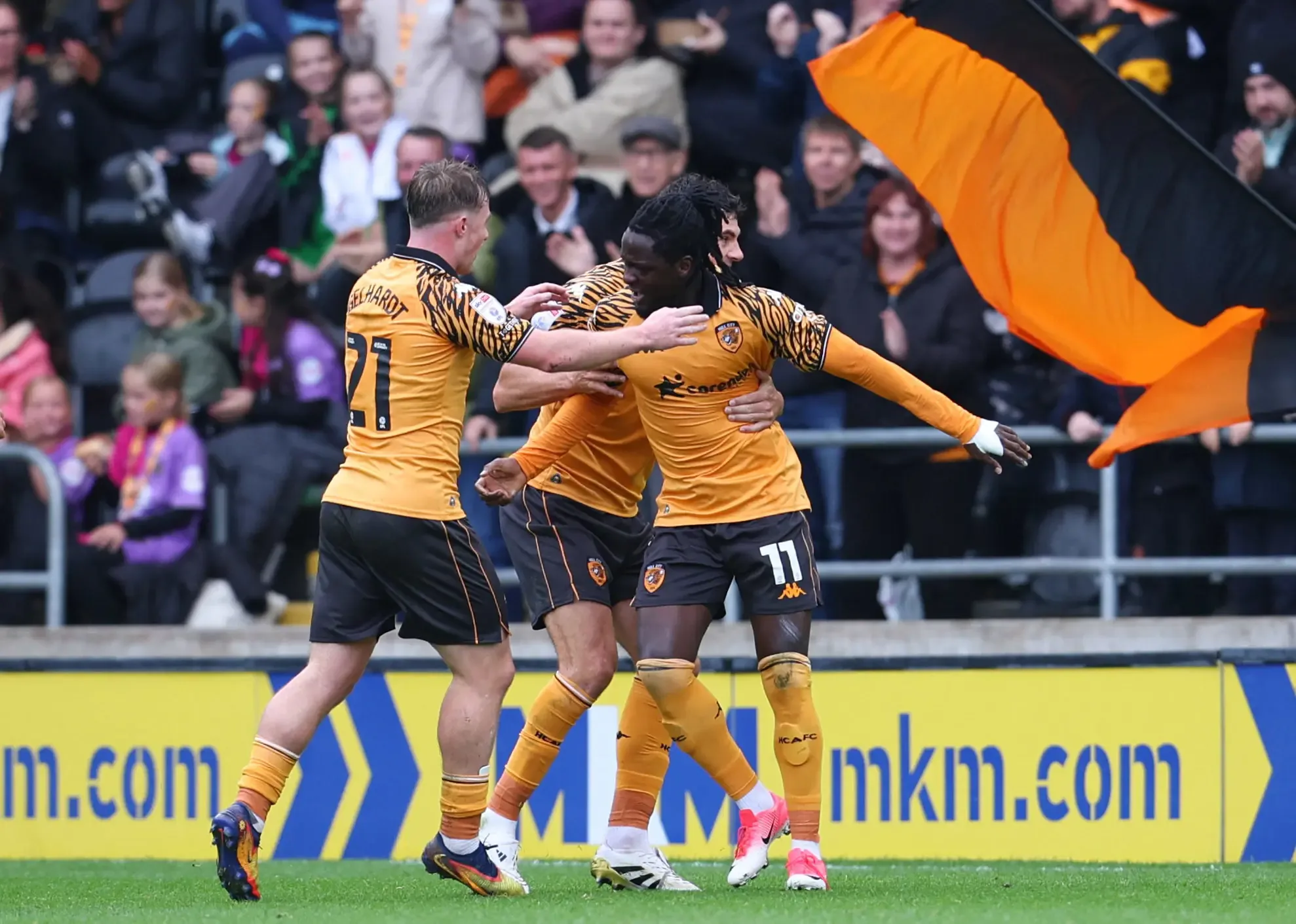 Acun Ilıcalı'nın Hull City'si Genç Yıldız Nestory Irankunda'ya Dev Teklif Yaptı Acun Ilıcalı'nın Hull City'si Genç Yıldız Nestory Irankunda'ya Dev Teklif Yaptı