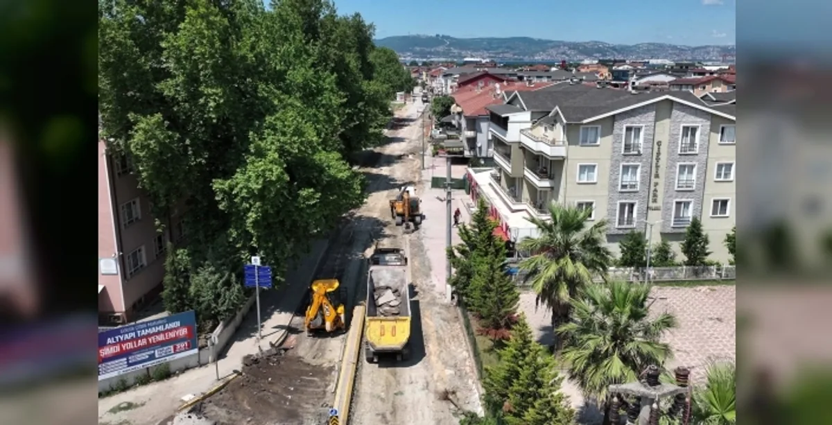Gölcük Çiftlik Mahallesi'nde Büyük Dönüşüm: 150 Sokak Yenileniyor