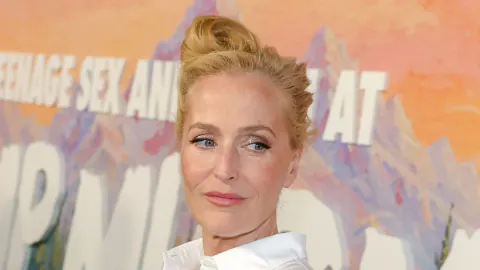 X-Files Yıldızı Gillian Anderson, Yeni Filmindeki Görünümüyle Gündem Oldu