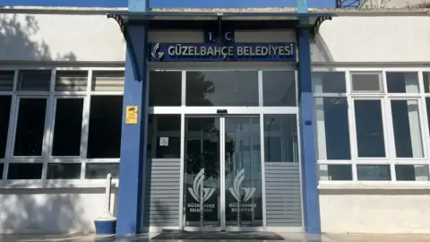 Güzelbahçe Belediyesi'nden 89 Milyon Liralık Taşınmaz Satışı