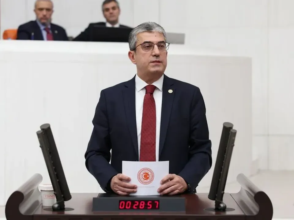 CHP'li Gökhan Günaydın Grup Başkanvekilliği Görevine İade Edildi görseli