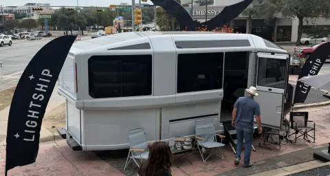 Lightship AE.1: Tesla Mühendislerinin Elektrikli Karavanı Üretimi Colorado'da Hız Kazandı