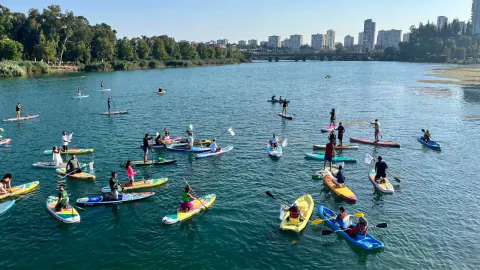 Yeşilay'dan Adana Seyhan Nehri'nde Bağımlılıkla Mücadele Etkinliği