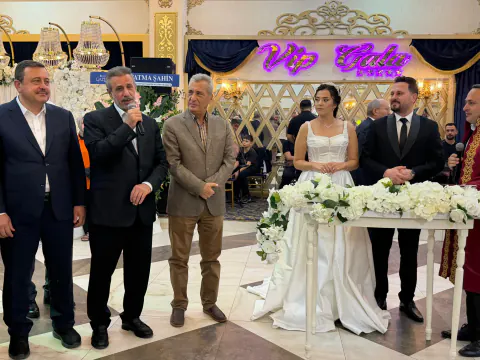 Gaziantepli Gazeteci Mahmut Özkılıç Evlendi: Bilge Ülke Güzel ile Düğün Töreni Detayları