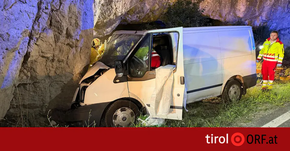 Avusturya'da Feci Kaza: Araç Kayalıklarla Çarpıştı görseli