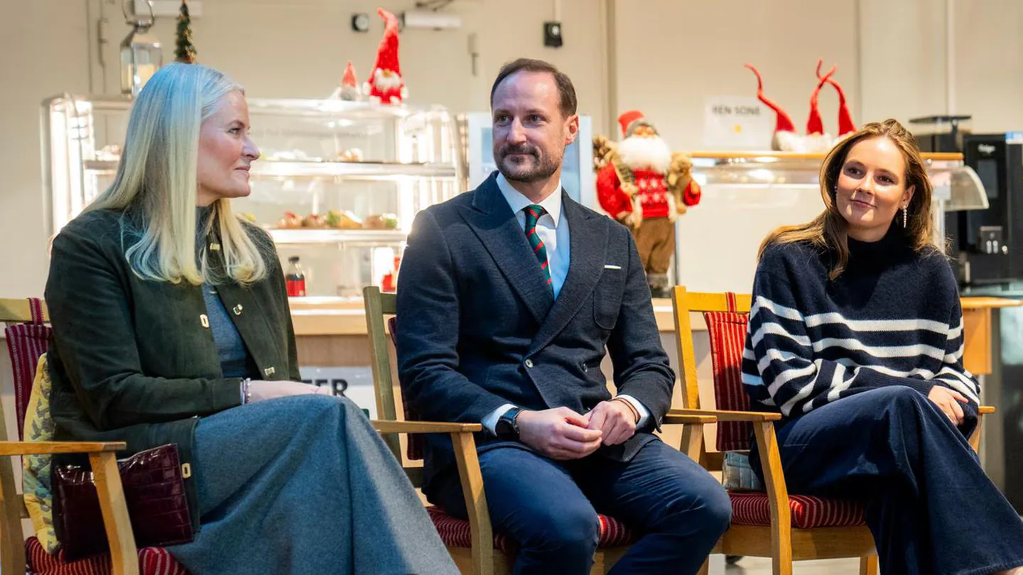 Norveç Veliaht Prensesi Mette-Marit'e Akciğer Nakli Yapıldı Norveç Veliaht Prensesi Mette-Marit'e Akciğer Nakli Yapıldı