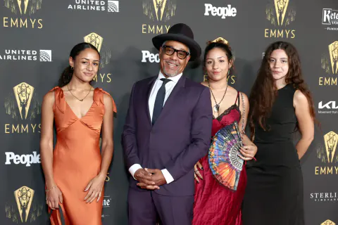 Modern Kötünün Mimarı: Giancarlo Esposito ve Karizmatik Disiplin