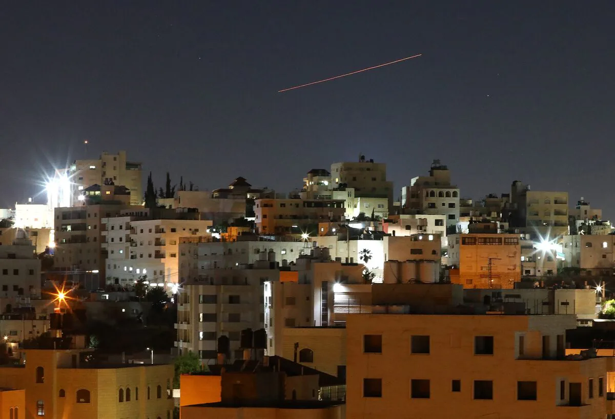 İran-İsrail Gerilimi Petrol Fiyatlarını Tetikledi: Piyasalar Alarmda İran-İsrail Gerilimi Petrol Fiyatlarını Tetikledi: Piyasalar Alarmda