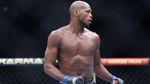Michael Venom Page Resmen Misfits Boxing'de: KSI'nin Büyük Transfer Hamlesi