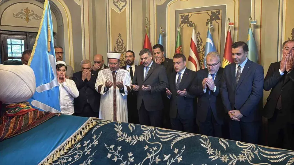 İçişleri Bakan Yardımcısı Çiftçi, Söğüt'te Ertuğrul Gazi Türbesi'ni ziyaret etti görseli