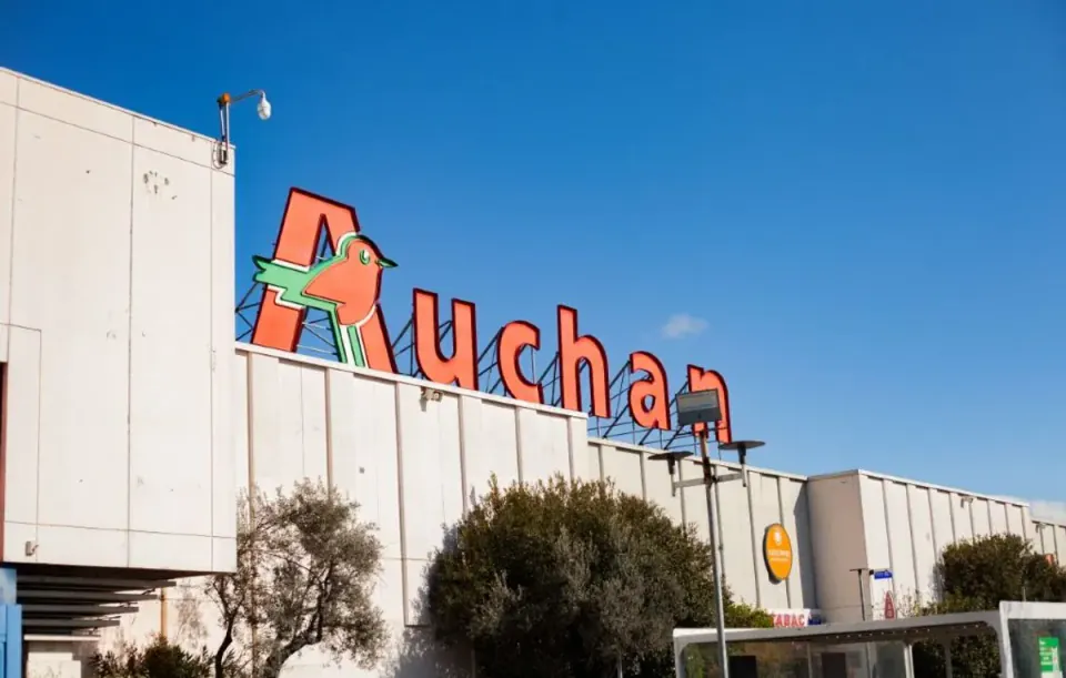 Auchan Fransa'da 17 marketini Lidl'e satıyor: 266 mağazanın kaderi belli oldu görseli