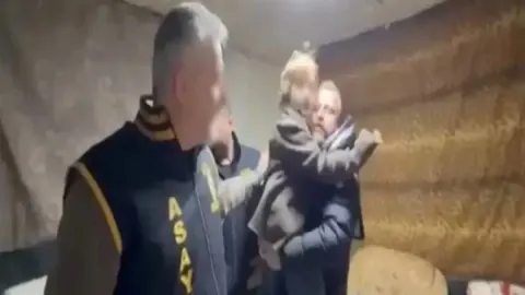Bursa'da Torununu 7 Yıl Kaçıran Babaanne Yargılanıyor