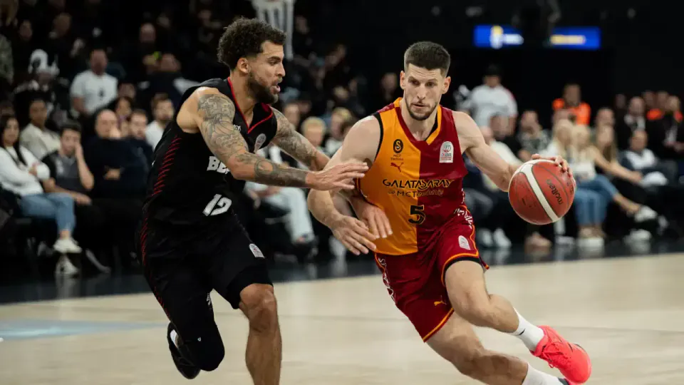 Beşiktaş, potadaki derbiyi 83-80 kazandı: Galatasaray'ın yenilgisi görseli
