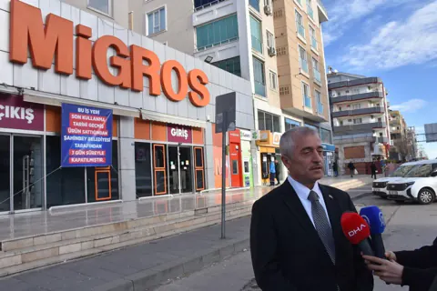Gaziantep'te Migros Şubesine Kapatma Cezası: Bozulmuş Ürünler Tespit Edildi