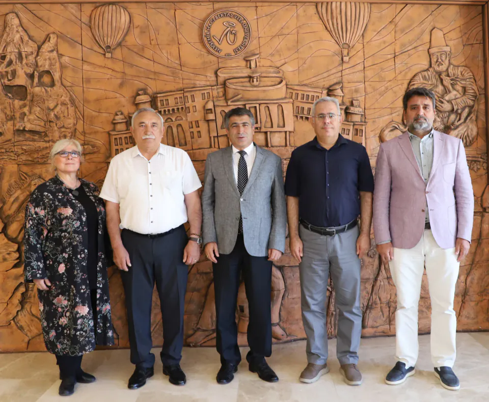 Bakanlar Nevşehir'e Çıkartma Yapıyor: Hacıbektaş'ta Tarihi Açılış görseli