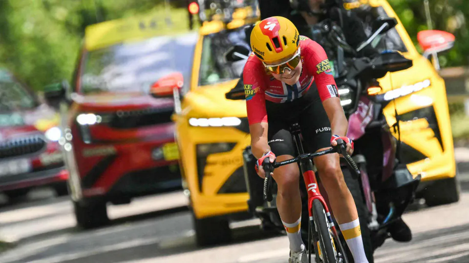 Tour de France Femmes'te Tarihi Rekor: Sigrid Haugset Gelin Trikoyu Kapıyor görseli