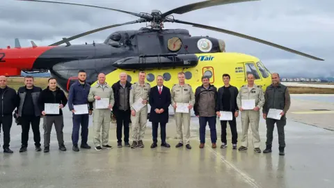 Kastamonu'da yangın sezonunda görev yapan Orta-46 helikopteri üssüne döndü
