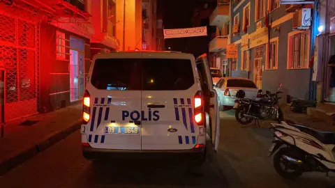 Nazilli'de Bıçaklı Kavga: Yaralanan Genç Hastaneye Kaldırıldı