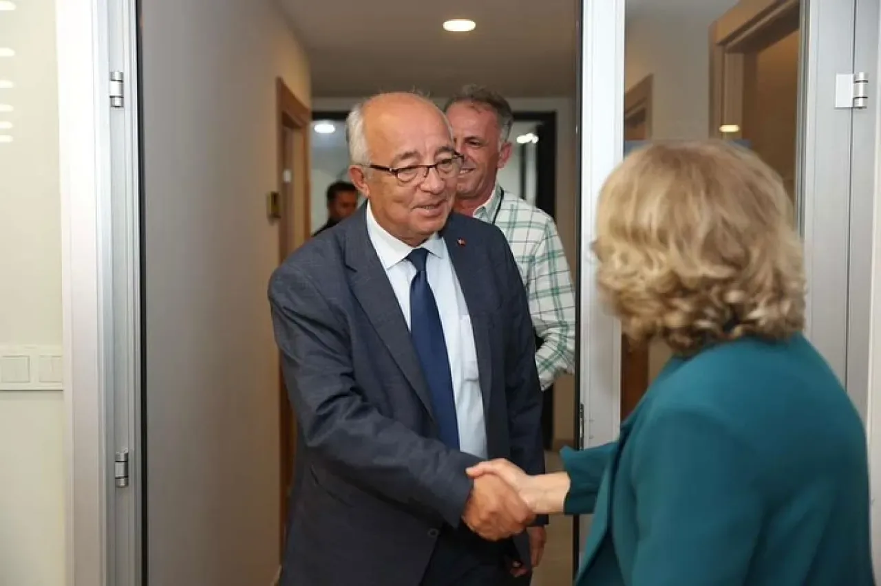 Şile Belediyesi ile Dernekler Federasyonu'ndan İlçe Gelişimi İçin İş Birliği Toplantısı Şile Belediyesi ile Dernekler Federasyonu'ndan İlçe Gelişimi İçin İş Birliği Toplantısı