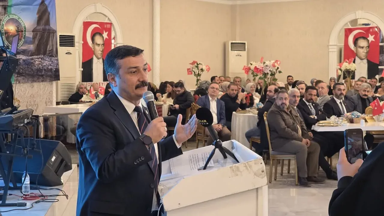 İYİ Parti Milletvekili Türkoğlu, Kars'ın Kurtuluşunun 105. Yıl Coşkusuna Katıldı İYİ Parti Milletvekili Türkoğlu, Kars'ın Kurtuluşunun 105. Yıl Coşkusuna Katıldı