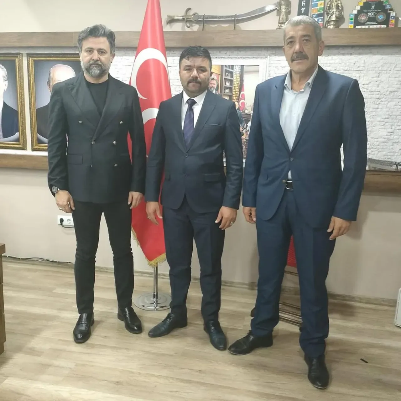 MHP Finike İlçe Başkanı ve Meclis Üyesi Antalya İl Başkanlığı'nı Ziyaret Etti MHP Finike İlçe Başkanı ve Meclis Üyesi Antalya İl Başkanlığı'nı Ziyaret Etti