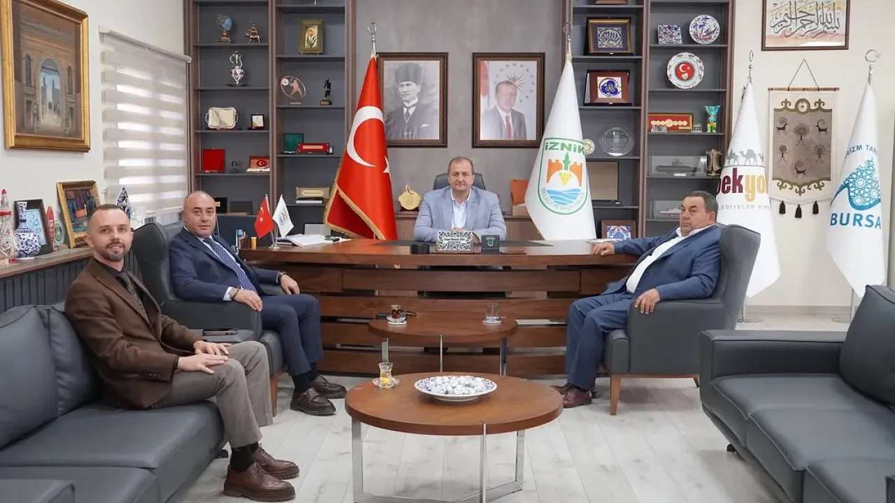 Marmarabirlik Başkanı Ali Yıldız, İznik Belediyesi'ni Ziyaret Etti Marmarabirlik Başkanı Ali Yıldız, İznik Belediyesi'ni Ziyaret Etti