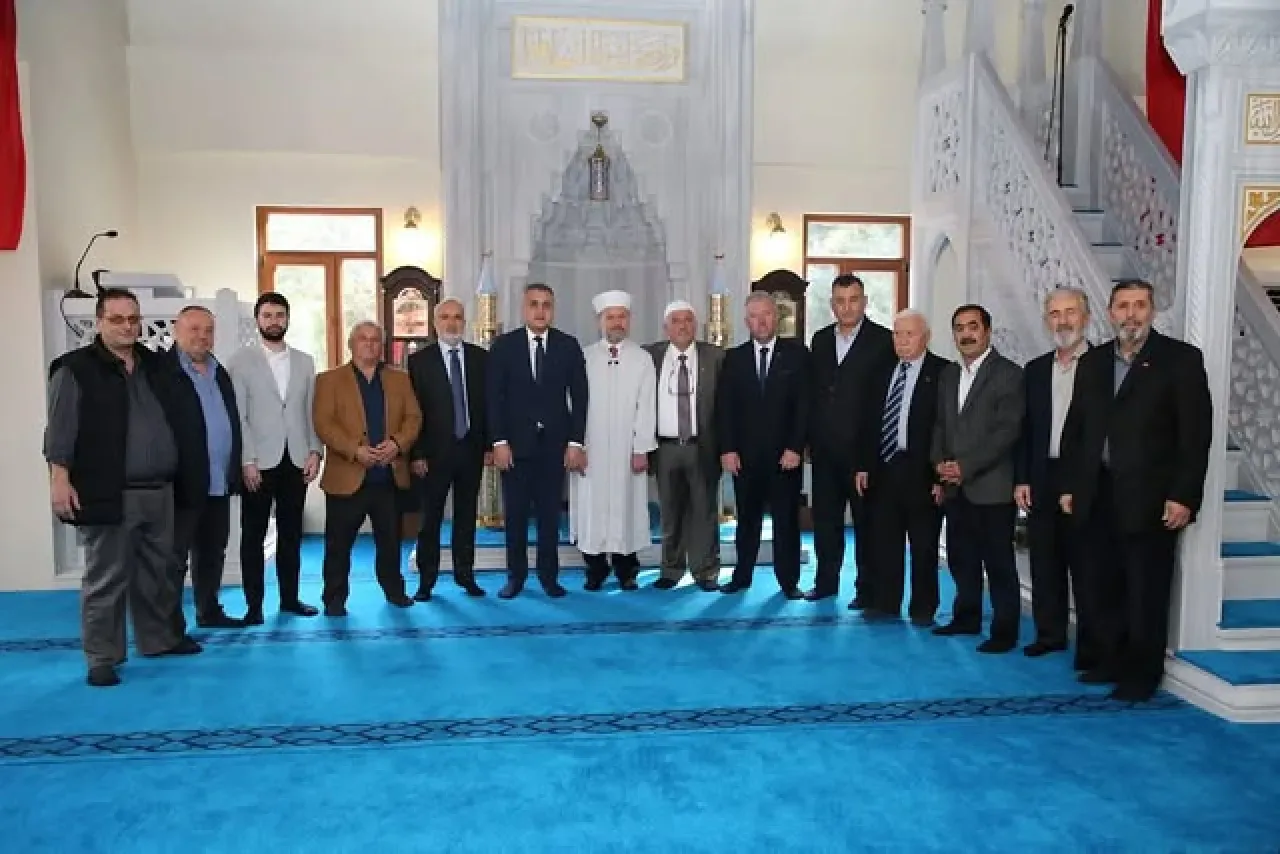 Mehmet Orhan Yasemin Örsel Camii, Yeşilova'da İbadete Açıldı Mehmet Orhan Yasemin Örsel Camii, Yeşilova'da İbadete Açıldı