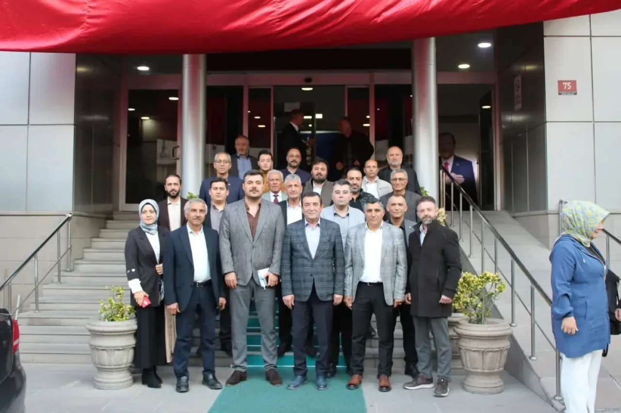 AK Parti Sincan'da Mali ve İdari İşler Toplantısı Gerçekleştirildi AK Parti Sincan'da Mali ve İdari İşler Toplantısı Gerçekleştirildi